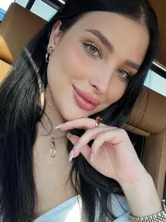 Arina escort in Moscow