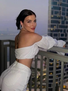 Arina escort in Moscow