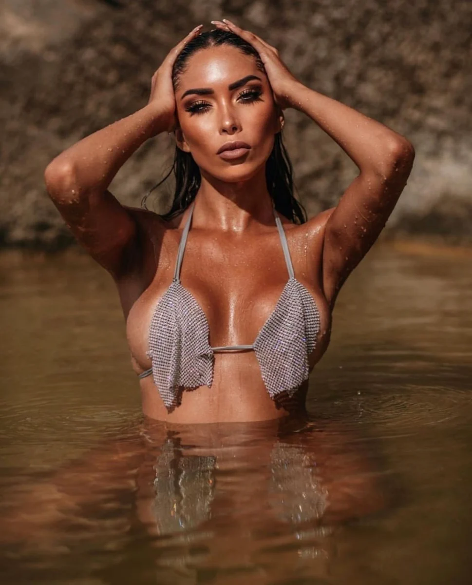Gina escort in Moscow