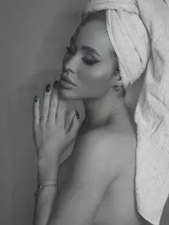 Lana escort in Moscow