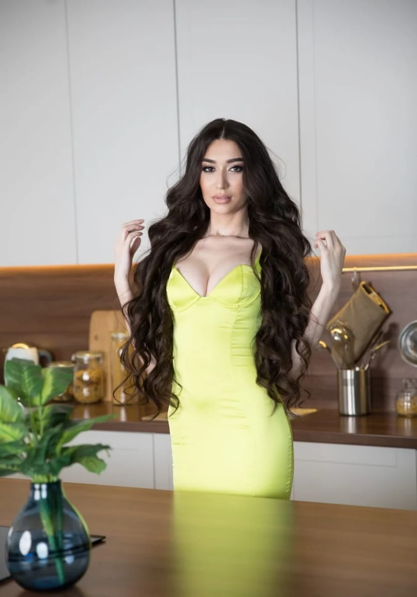 Lilit escort in Moscow