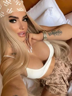 Nika escort in Moscow