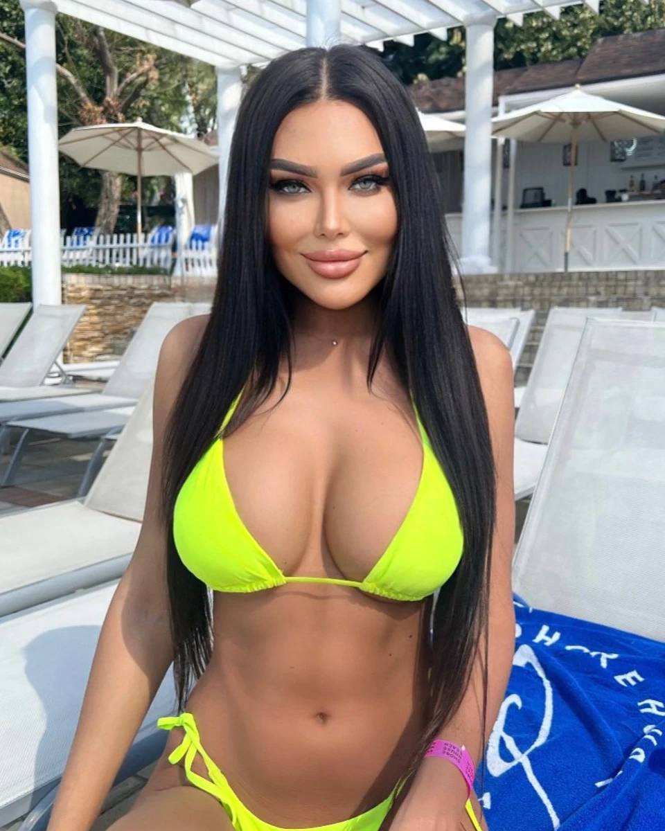Sabina escort in Moscow